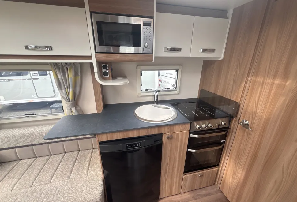Swift Fairway 560 2020