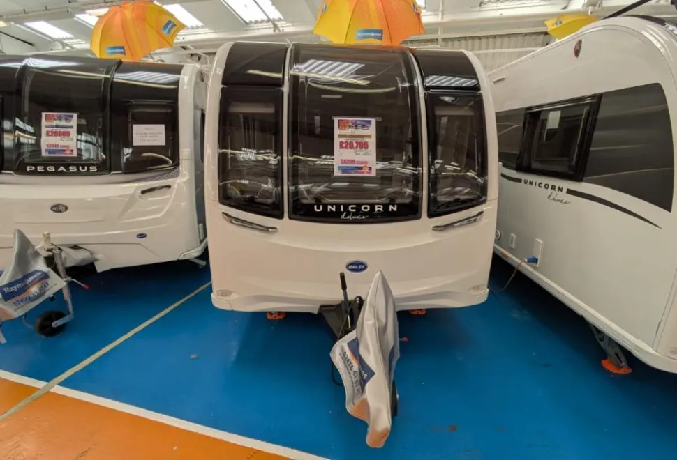 Bailey Unicorn Deluxe Vigo 2026