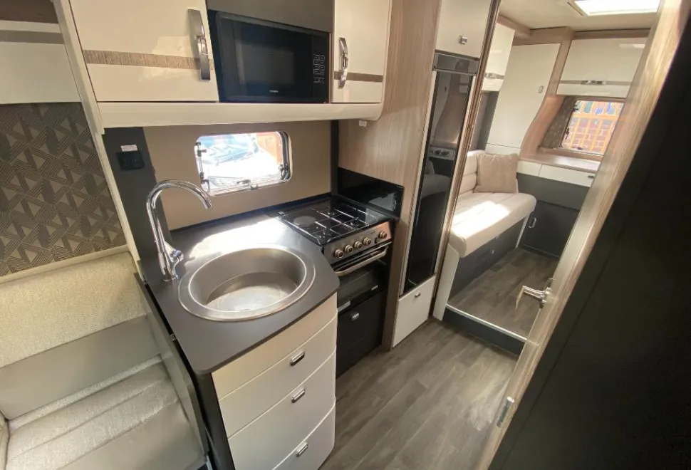 Swift Escape 64 2024