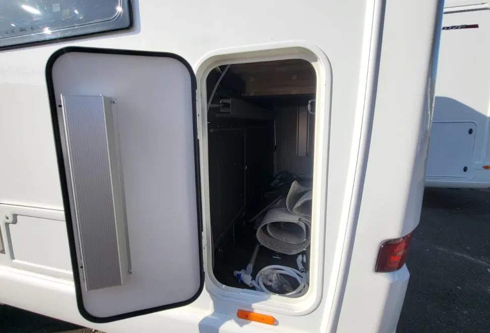 Swift Escape 64 2024