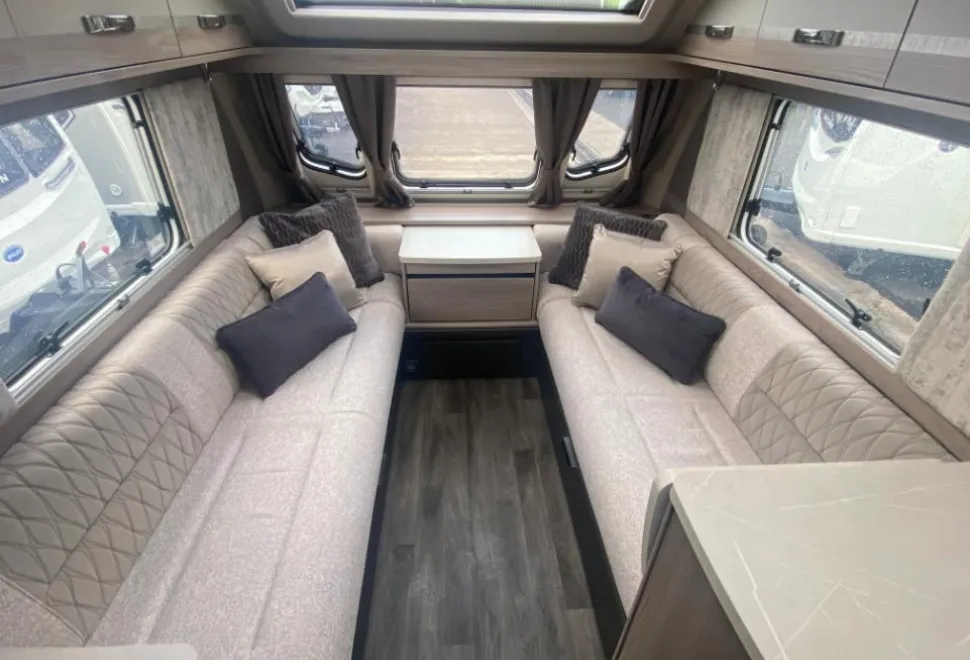 Swift Challenger Exclusive 480 2025