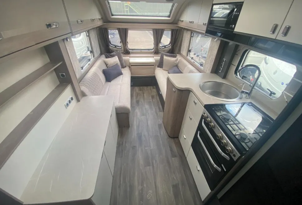 Swift Challenger Exclusive 480 2025
