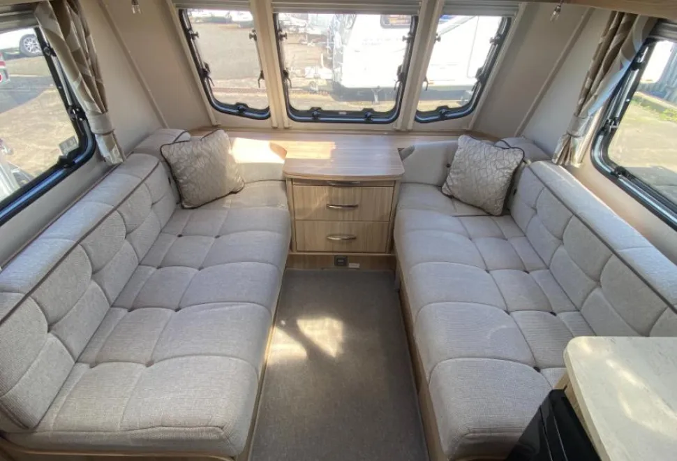Coachman Pastiche 545 2017