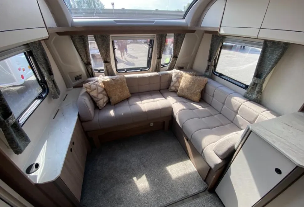 Coachman Acadia 675 Xtra 2025