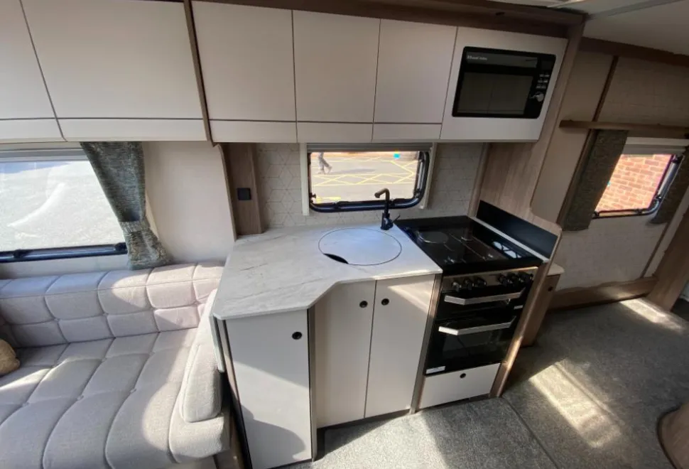 Coachman Acadia 675 Xtra 2025