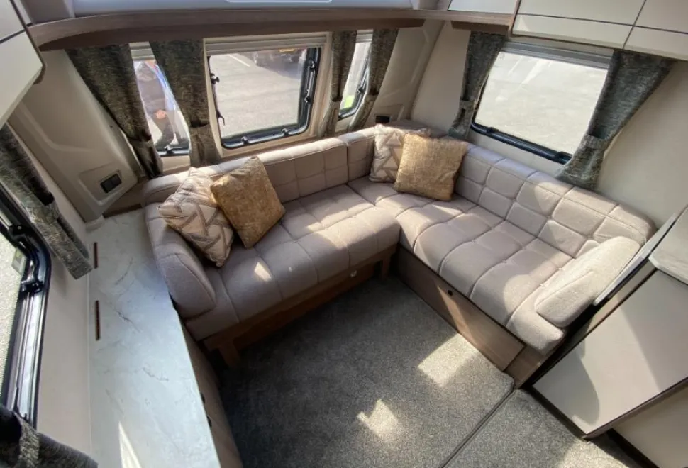 Coachman Acadia 675 Xtra 2025