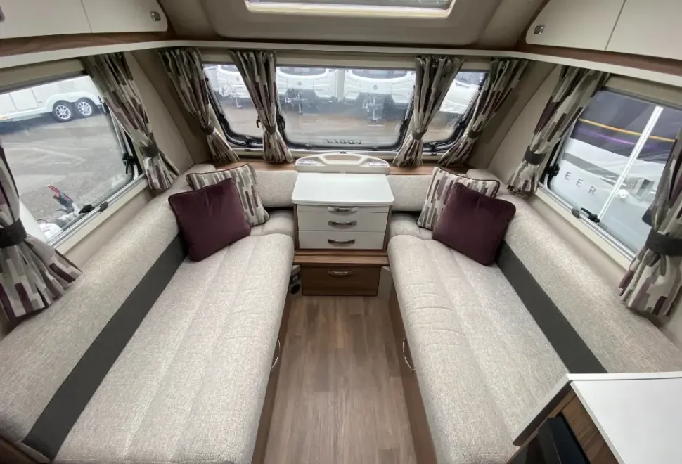 Swift Vogue 580 SB 2018