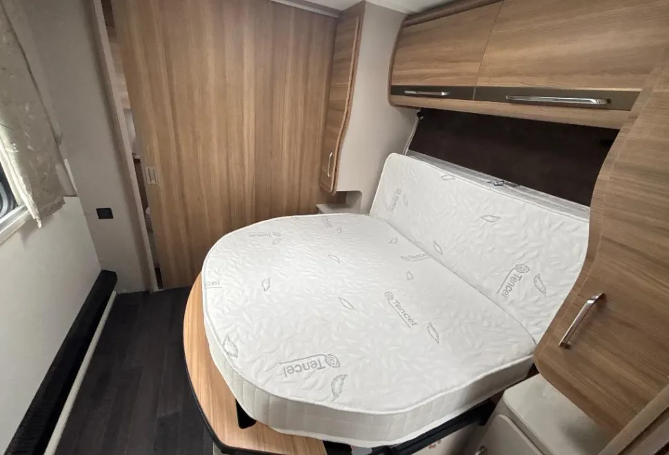 Bailey Unicorn Deluxe Vigo 2025