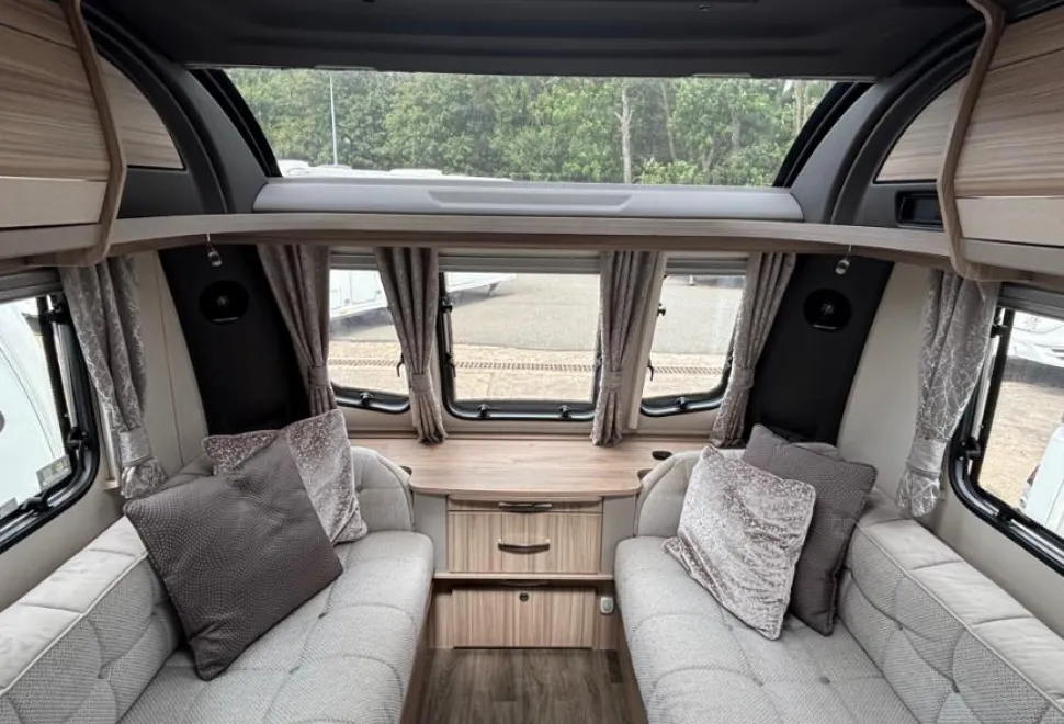 Coachman  2021