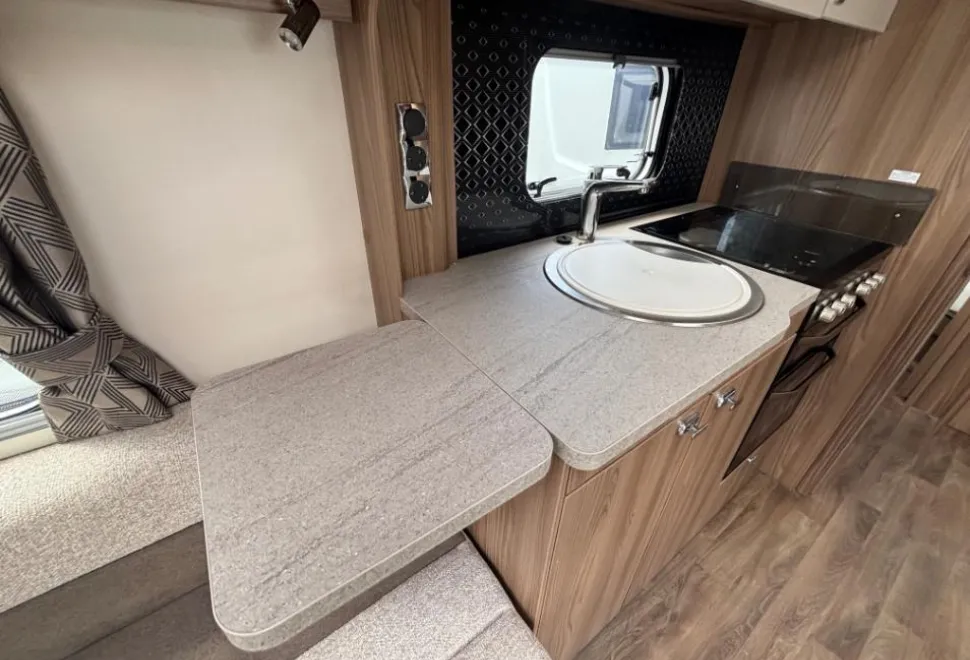 Swift Challenger X 850 2022