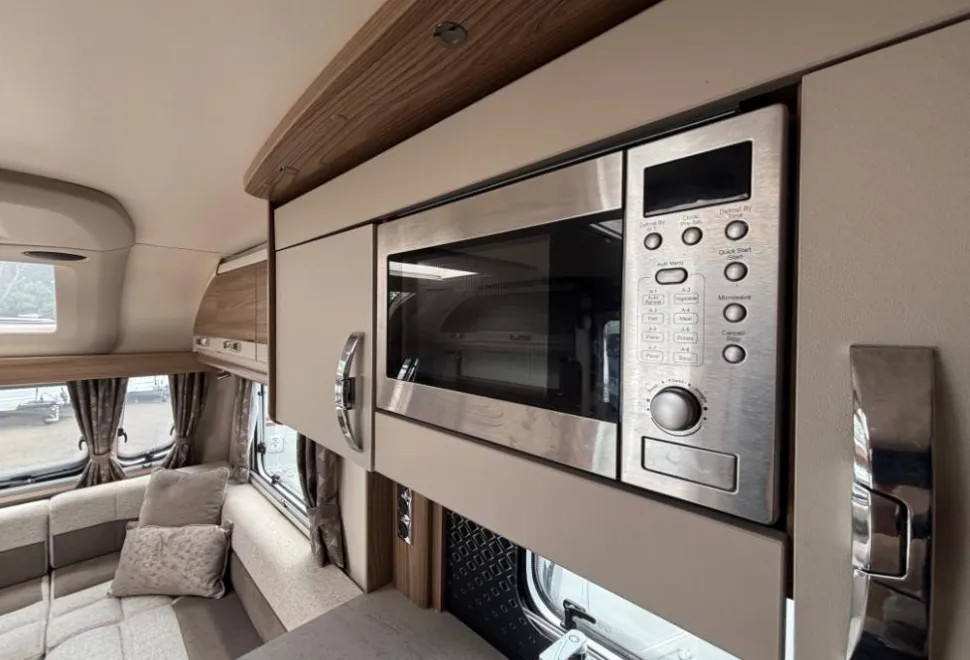 Swift Challenger X 850 2022