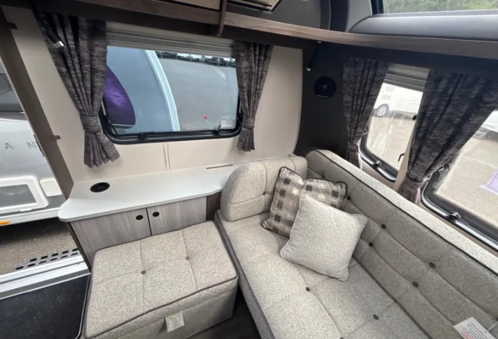 Coachman Lusso II 2025