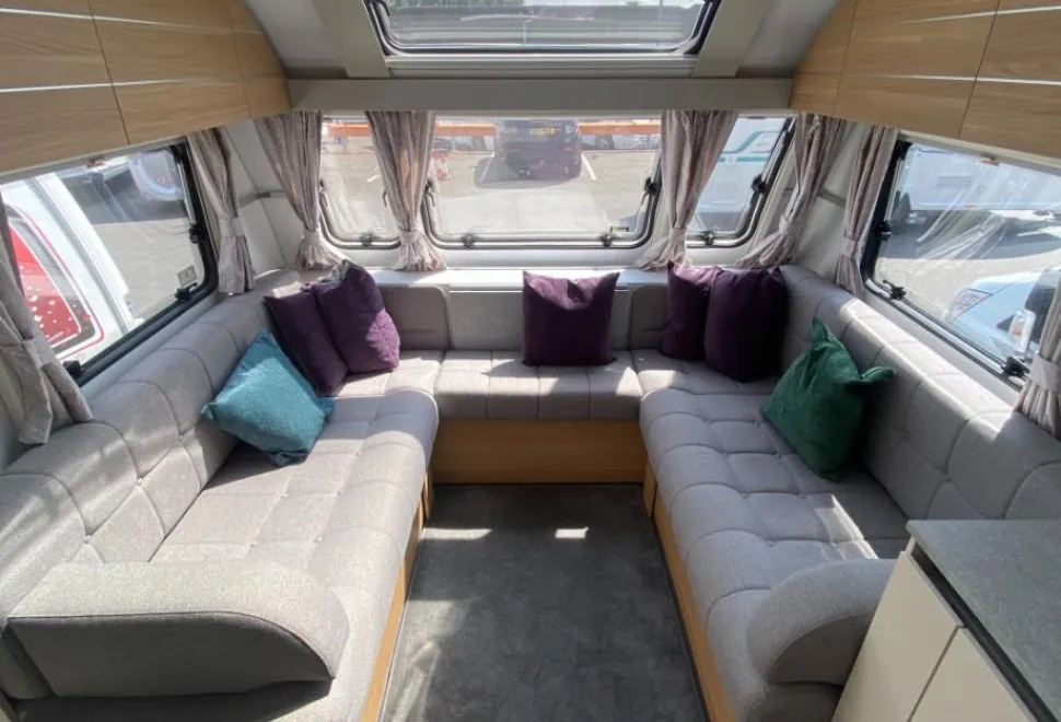 Adria Adora Tiber 2022