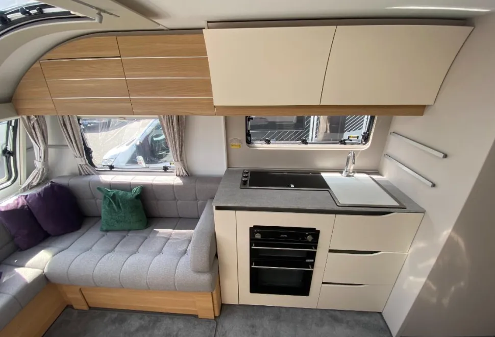 Adria Adora Tiber 2022