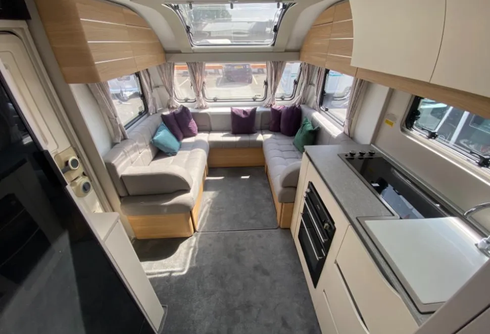 Adria Adora Tiber 2022