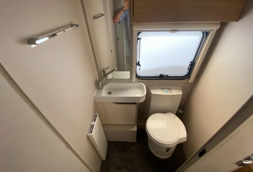 Adria Adora Tiber 2022