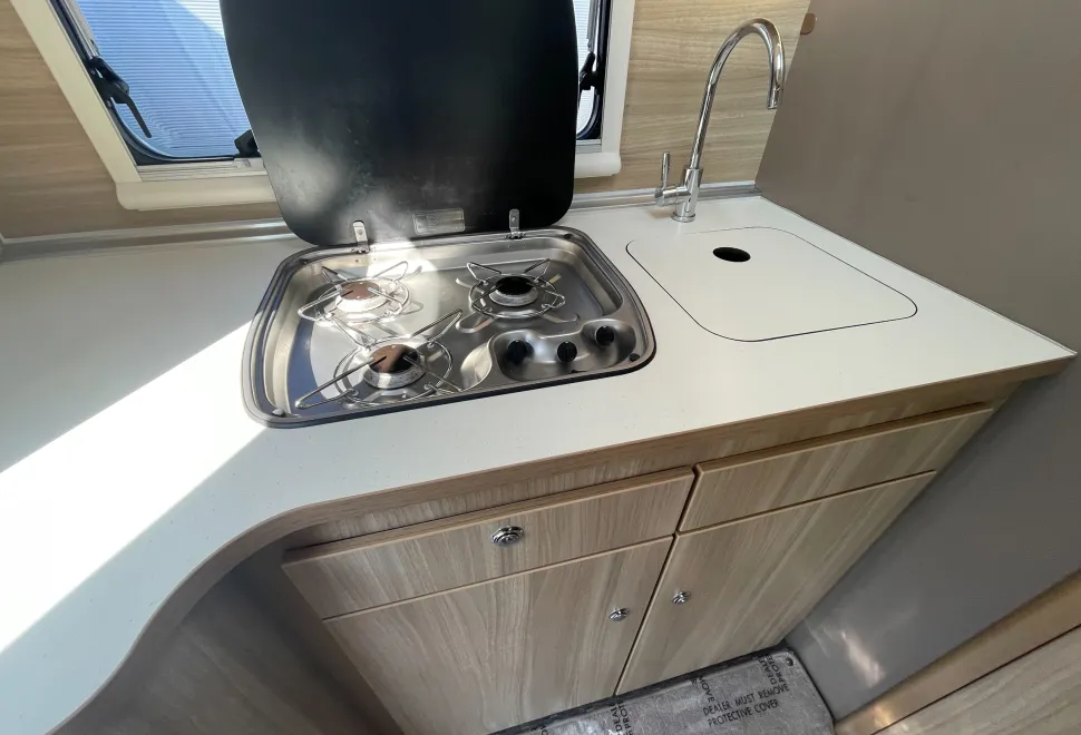 Adria Matrix Axess	 MATRIX AXESS  590SG  2014