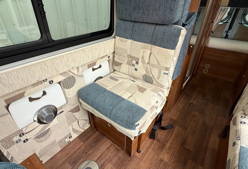 Auto-Sleepers Windrush REAR BUNK BED MODEL  4 BERTH  & 4 BELTS  2012