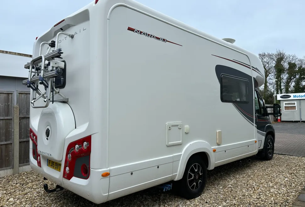 Auto-Trail Navajo 2 BERTH FRONT LOUNGE LUXURY MODEL  2015