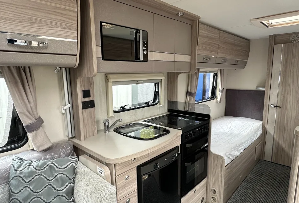 Elddis Magnum 185 2021
