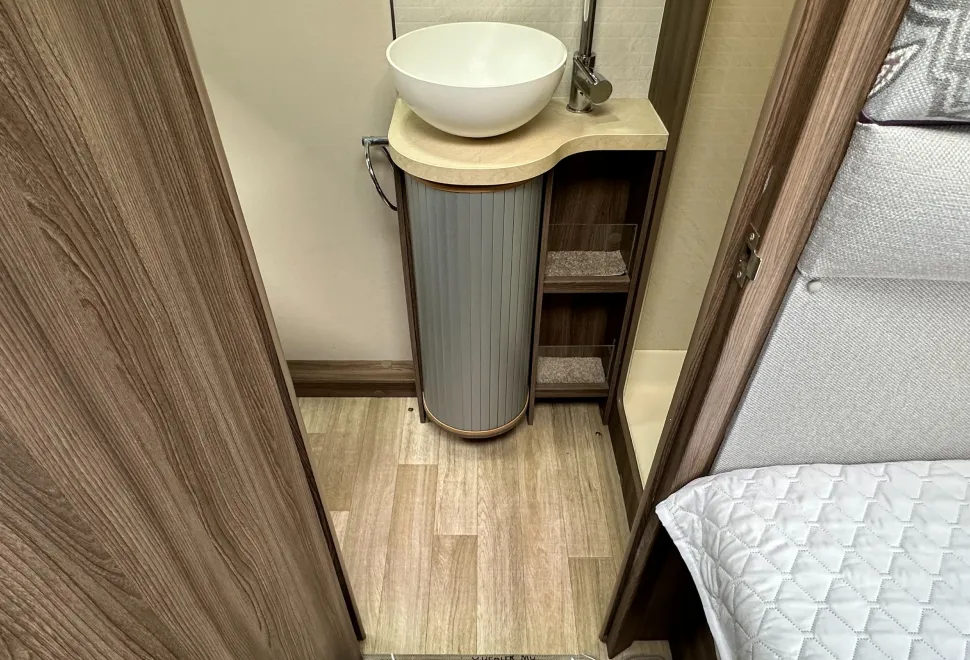 Auto-Sleepers Corinium Duo  Two Fixed Single Beds  2019