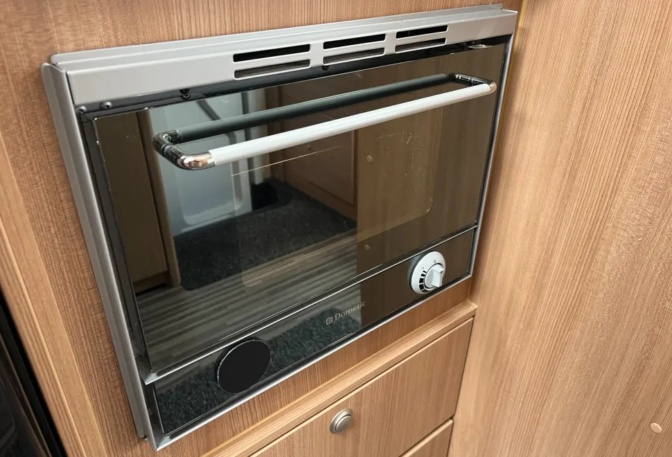 Adria Sun Living  TRANSVERSE BED  AUTOMATIC  2014