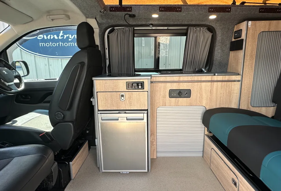 Peugeot E-EXPERT BY REVAMPERVAN - 4 BERTH POP TOP - ELECTRIC CAMPER  2020