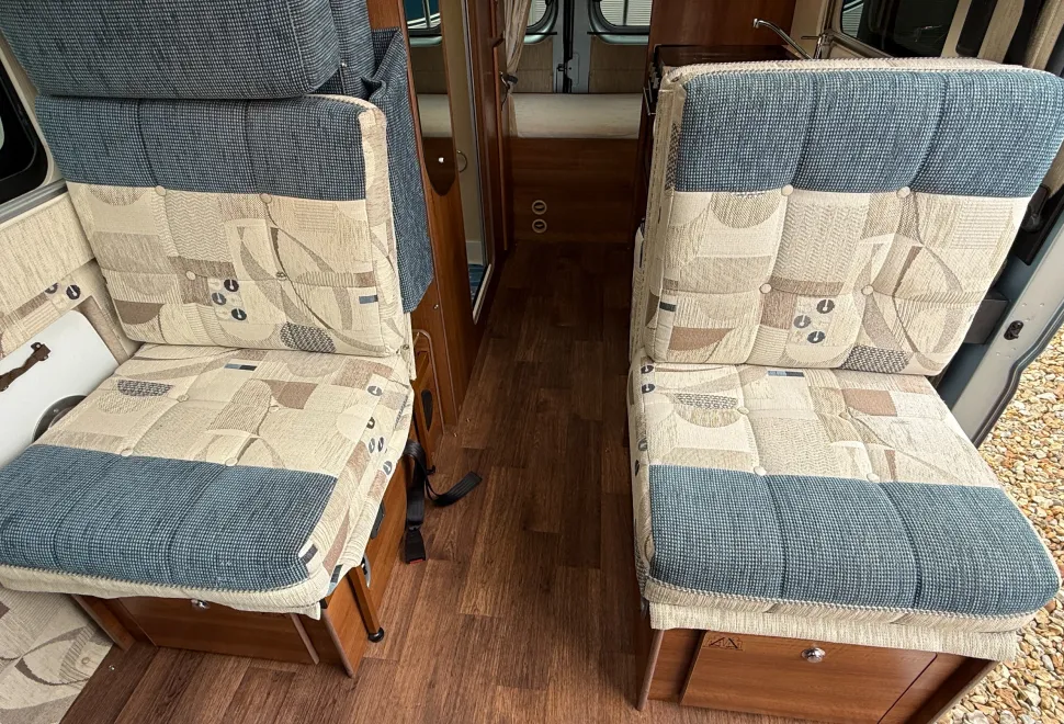 Auto-Sleepers Windrush REAR BUNK BED MODEL  4 BERTH  & 4 BELTS  2012
