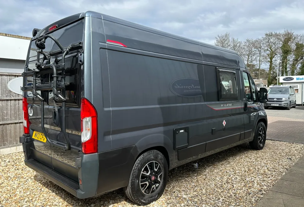 Auto-Trail V-Line V-LINE 669 S - REAR LOUNGE AND REAR BUNK - 4 BELTS  2021