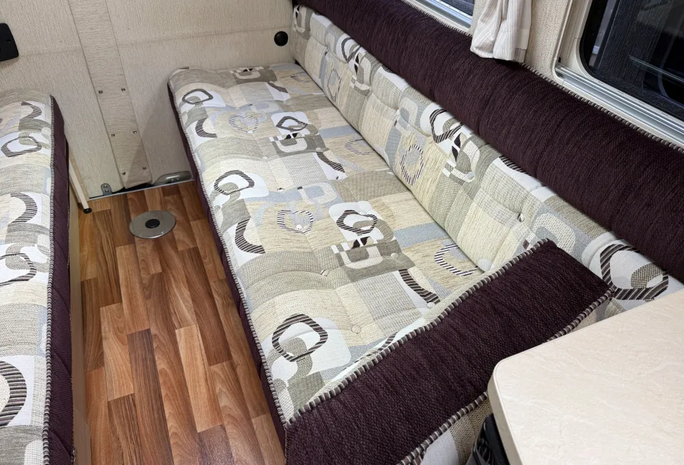 Auto-Sleepers Warwick XL  2015