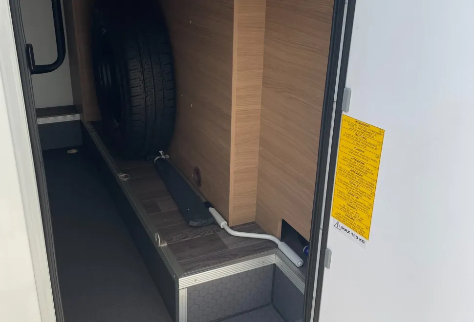 Adria Compact SLS WITH SLIDE OUT REAR BED POD 2021