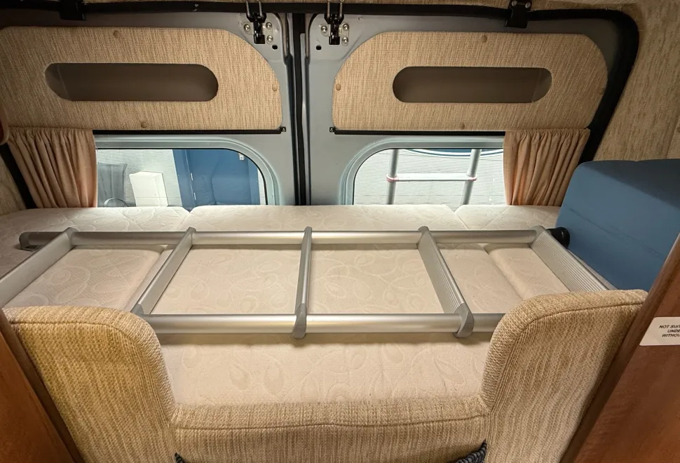 Auto-Sleepers Windrush REAR BUNK BED MODEL  4 BERTH  & 4 BELTS  2012