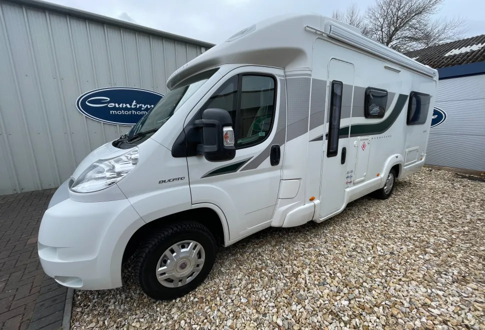 Bessacarr E520 LUXURY REAR LOUNGE 2 BERTH  2012