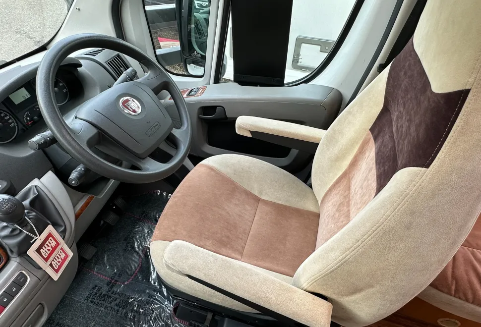 Burstner Nexxo SPECIAL OFFER VEHICLE 2011