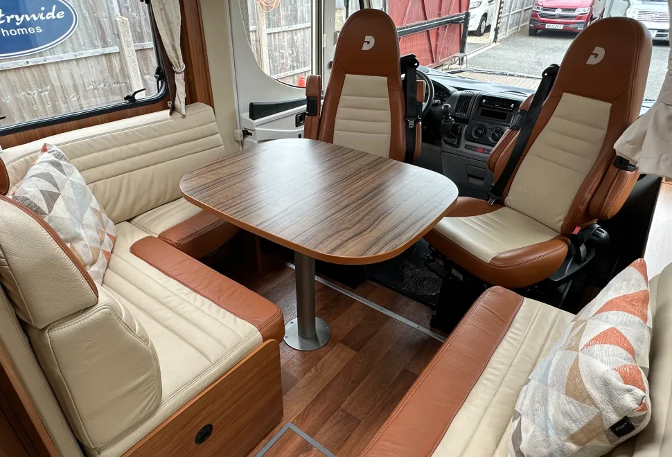 Dethleffs Esprit i7010 LHD A class - PERFECT TOURER LAYOUT FOR EUROPE  2011