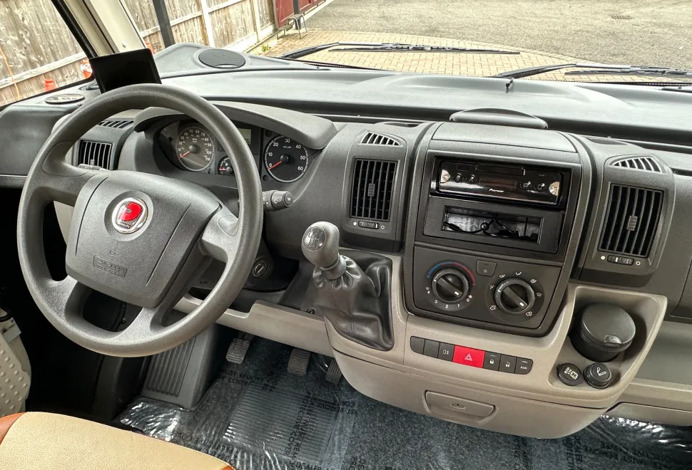 Dethleffs Esprit i7010 LHD A class - PERFECT TOURER LAYOUT FOR EUROPE  2011