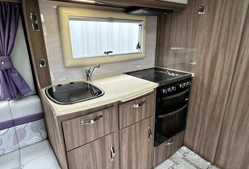 Auto-Sleepers Corinium Duo  Two Fixed Single Beds  2019