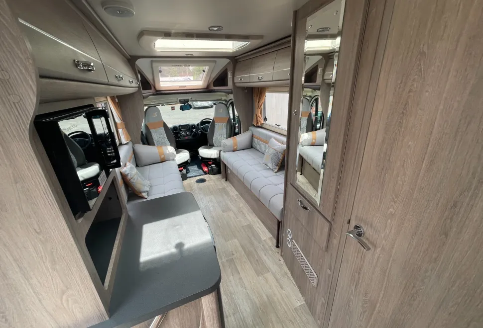 Auto-Sleepers Broadway EK SUPERB LOW MILEAGE EXAMPLE  2020