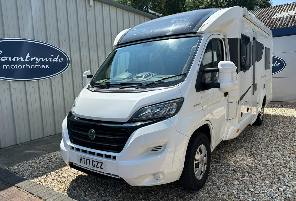 Bessacarr 454 SWIFT BESSACARR 454 - CORNER BED - 4 BERTH & 4 BELTS  2017
