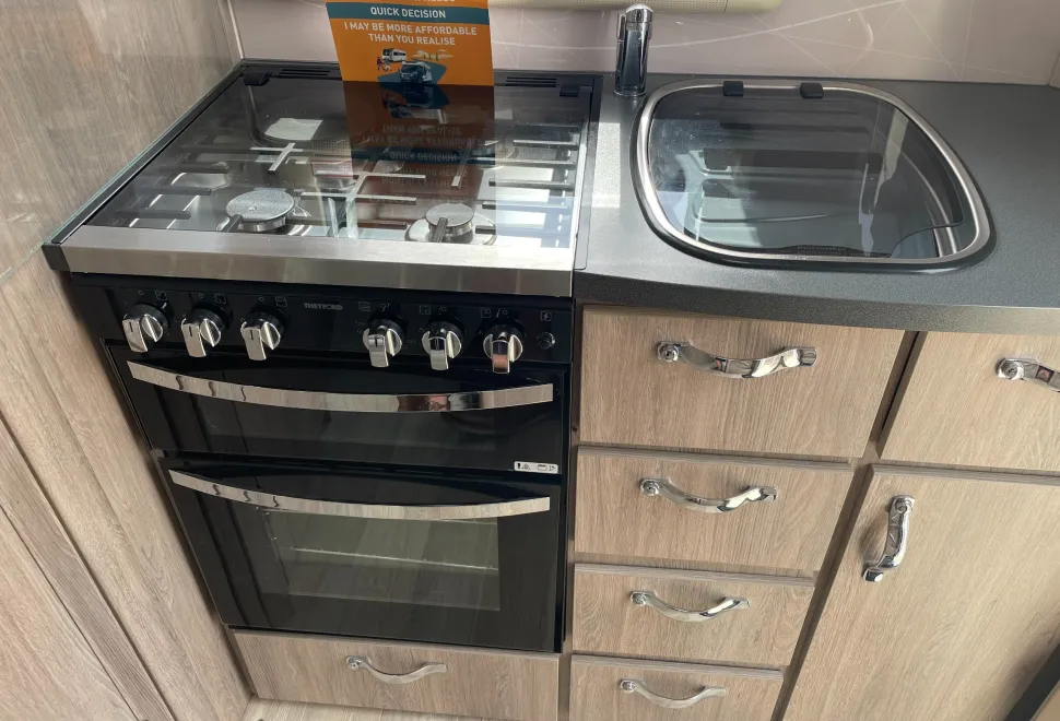Auto-Sleepers Broadway EK SUPERB LOW MILEAGE EXAMPLE  2020