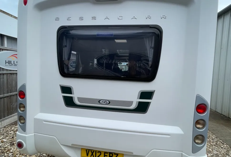 Bessacarr E520 LUXURY REAR LOUNGE 2 BERTH  2012
