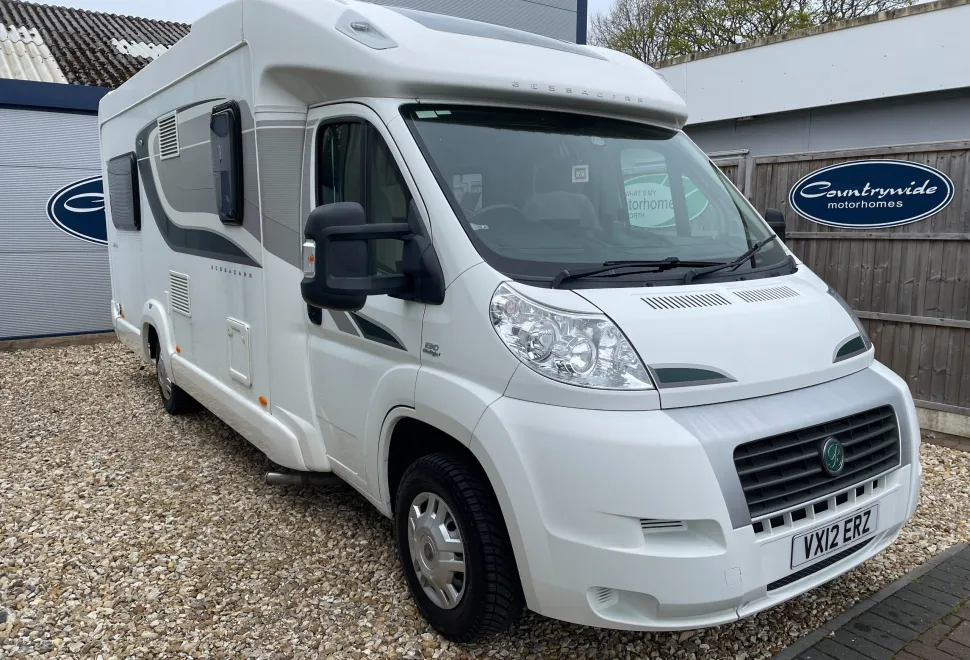Bessacarr E520 LUXURY REAR LOUNGE 2 BERTH  2012