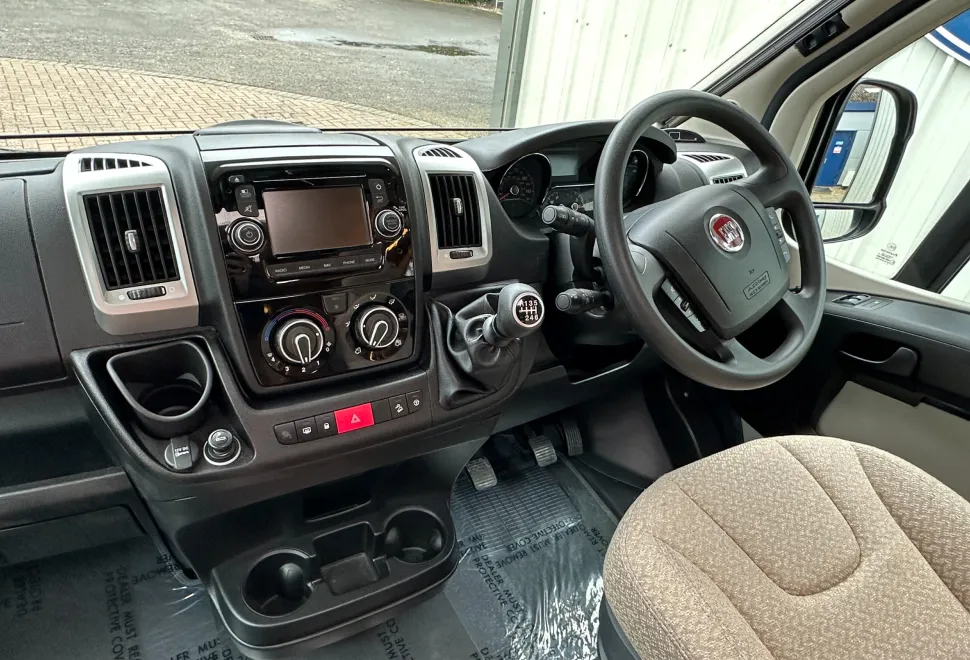 Auto-Trail Navajo 2 BERTH FRONT LOUNGE LUXURY MODEL  2015