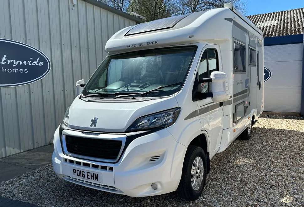 Auto-Sleepers Broadway EB 2 BERTH FRONT LOUNGE - END WASHROOM - LUXURY  2016
