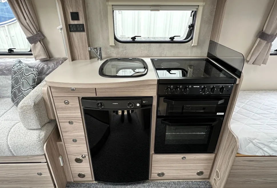Elddis Magnum 185 2021