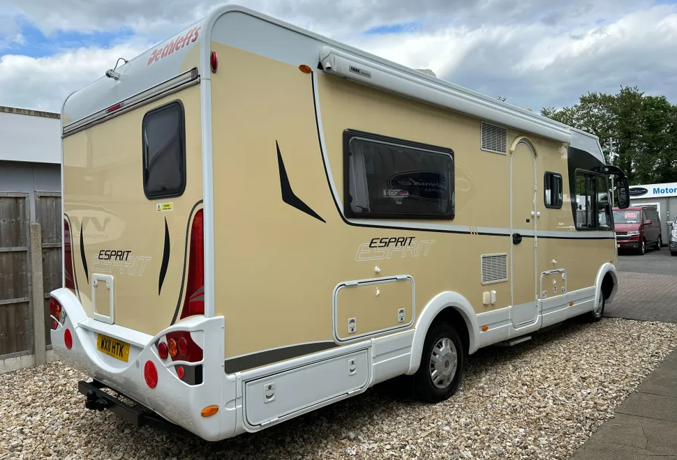 Dethleffs Esprit i7010 LHD A class - PERFECT TOURER LAYOUT FOR EUROPE  2011
