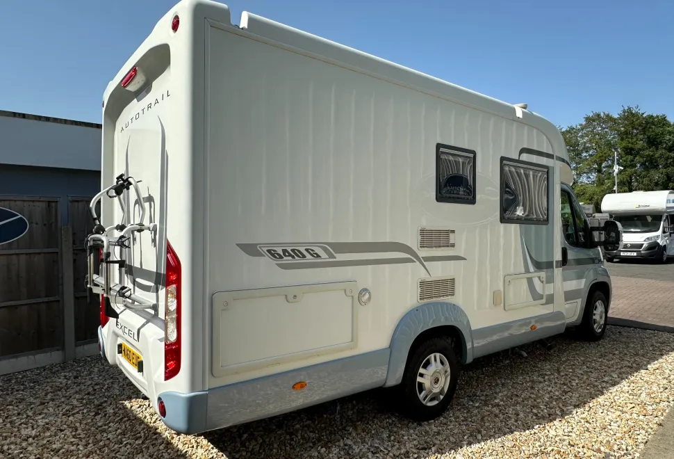 Auto-Trail Excel 640 G  - GARAGE MODEL 2010