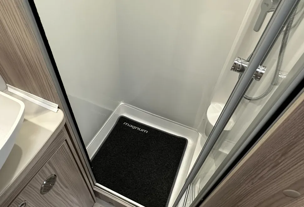 Elddis Magnum 185 2021