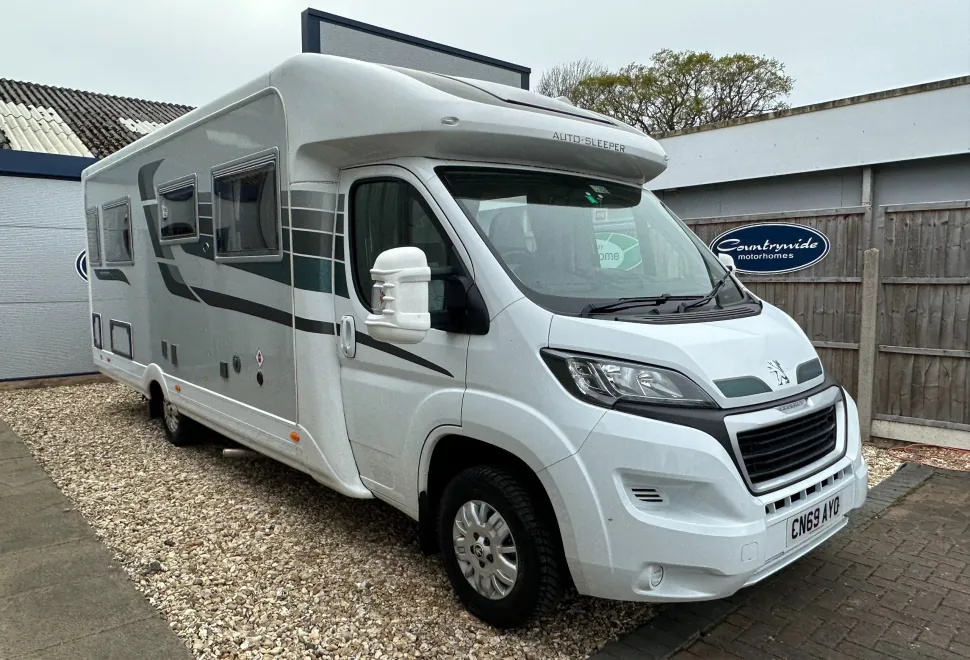 Auto-Sleepers Corinium Duo  Two Fixed Single Beds  2019