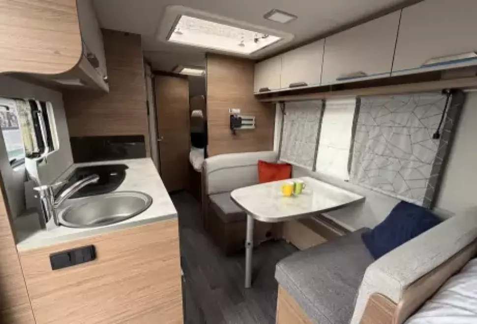 Knaus   2024